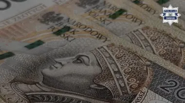 Mieszkanka Zawiercia znalazła gotówkę przy bankomacie. Policja szuka właściciela