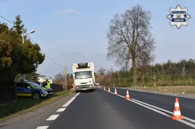 Czarny alert na DK78 - pieszy zginął pod kołami ciężarówki