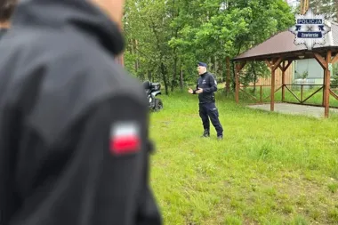 Policyjny quad w Kostkowicach - czego dzielnicowy uczył mundurową młodzież
